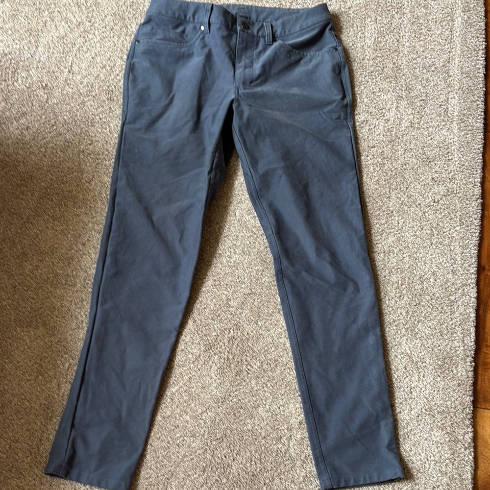 Lululemon Men Blue Chinos Comfortable Everyday Wear Size 31
